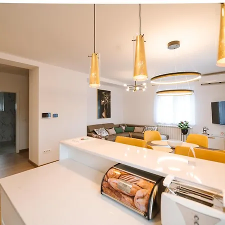 Nika Apartman Surcin Exterior photo